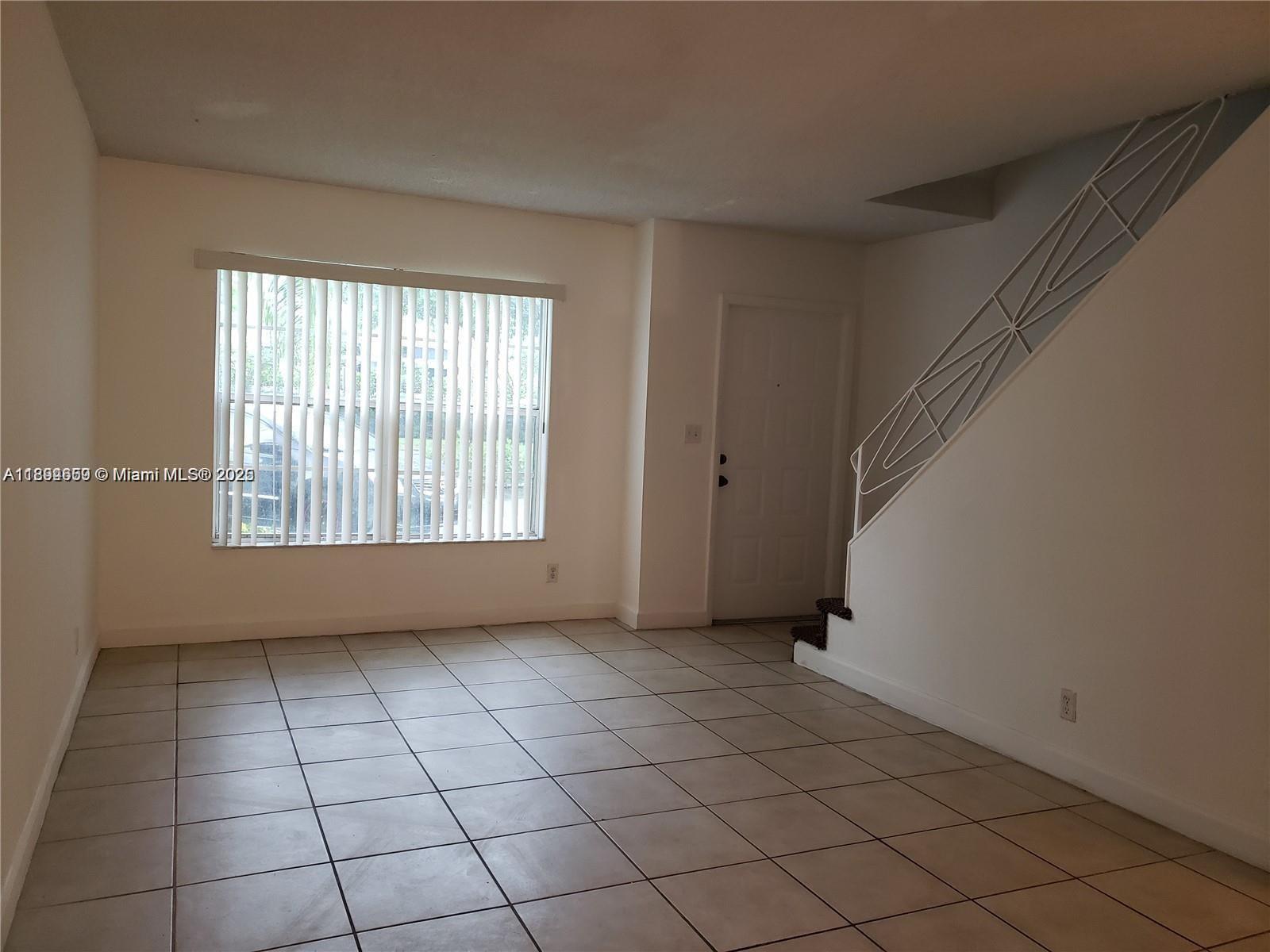 TOWNHOUSES OF PLANTATION - Residential Lease