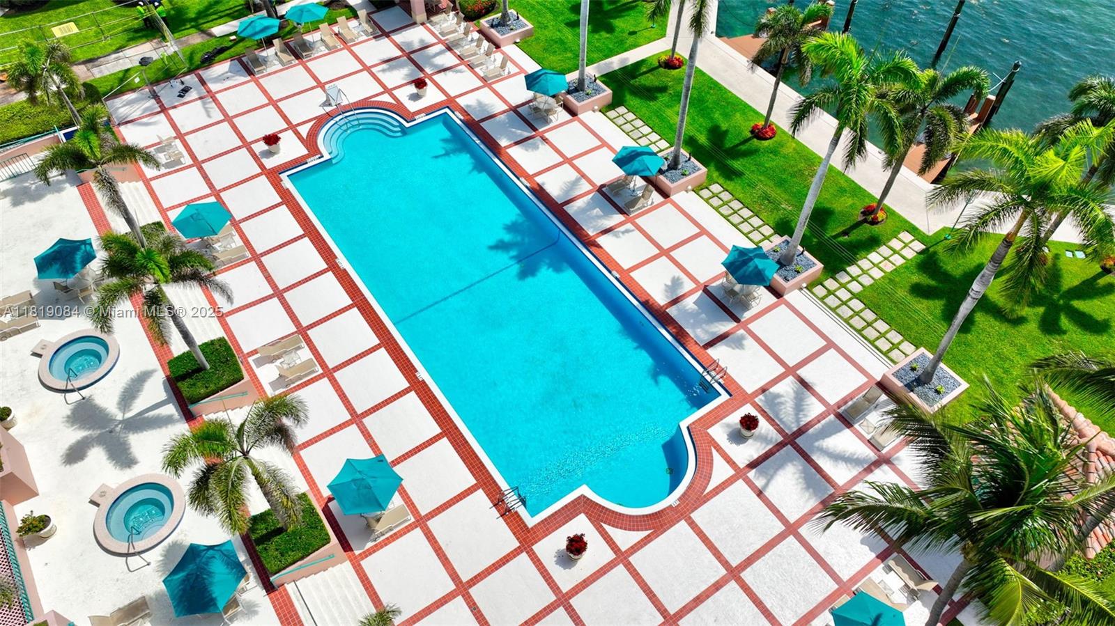 MIZNER COURT CONDO - Residential