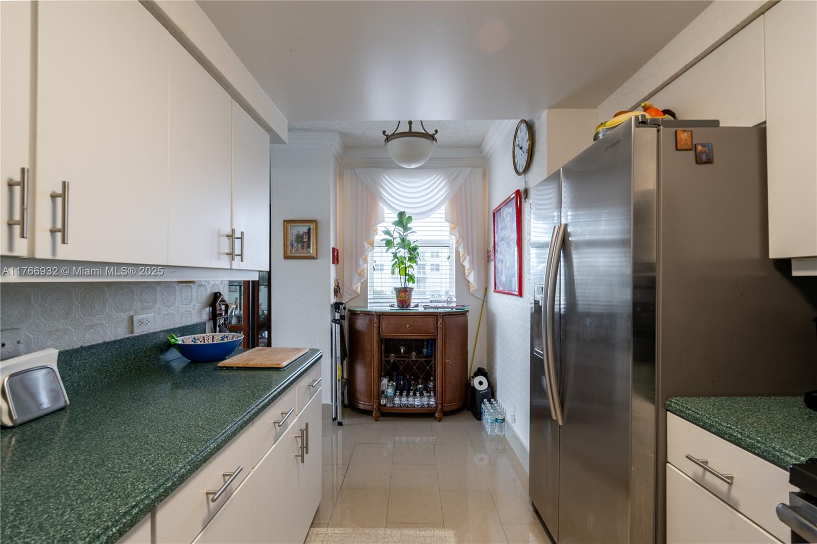 10140 W Bay Harbor Dr 502B