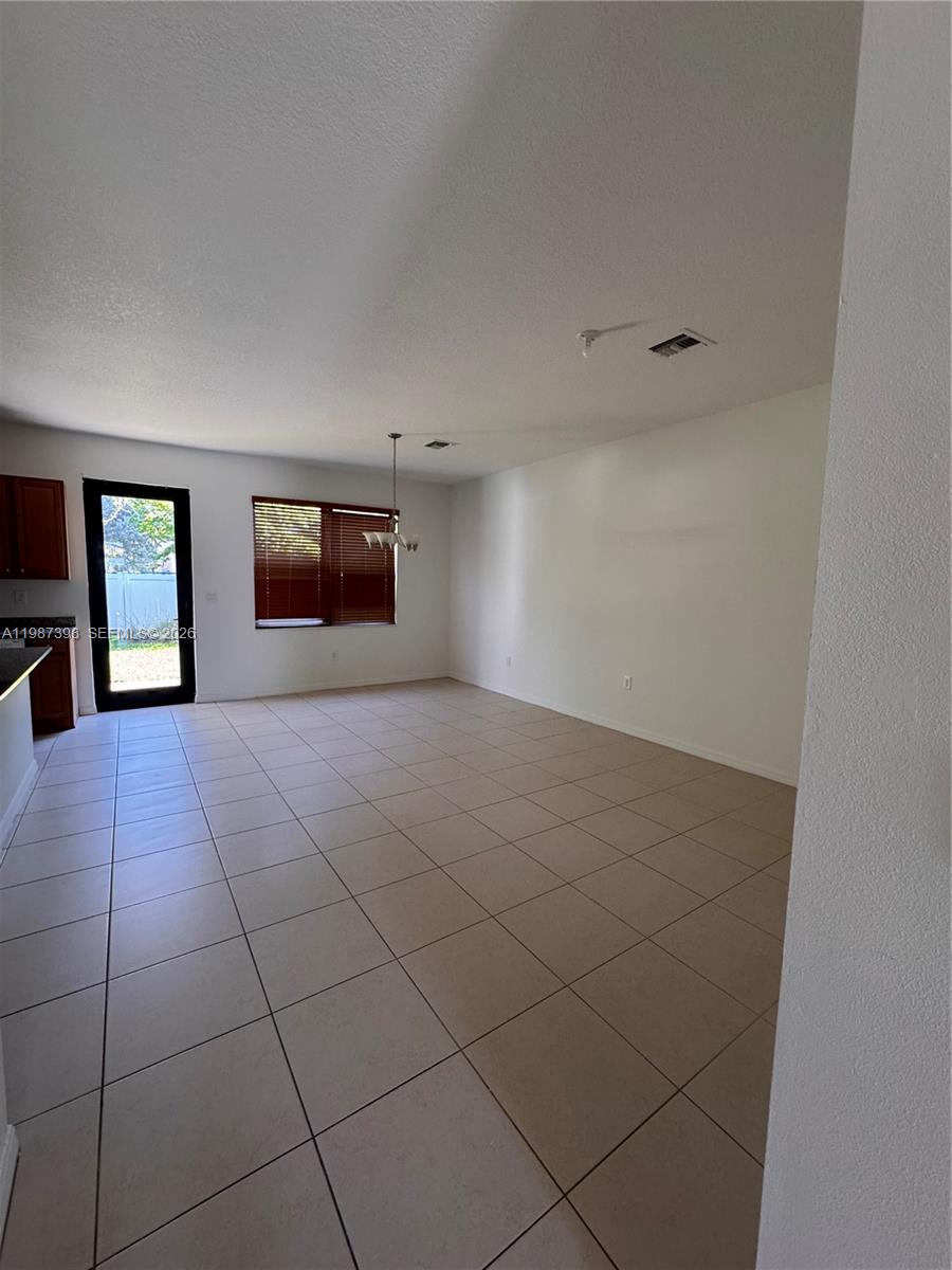 CHAMPION LAKES - Residential