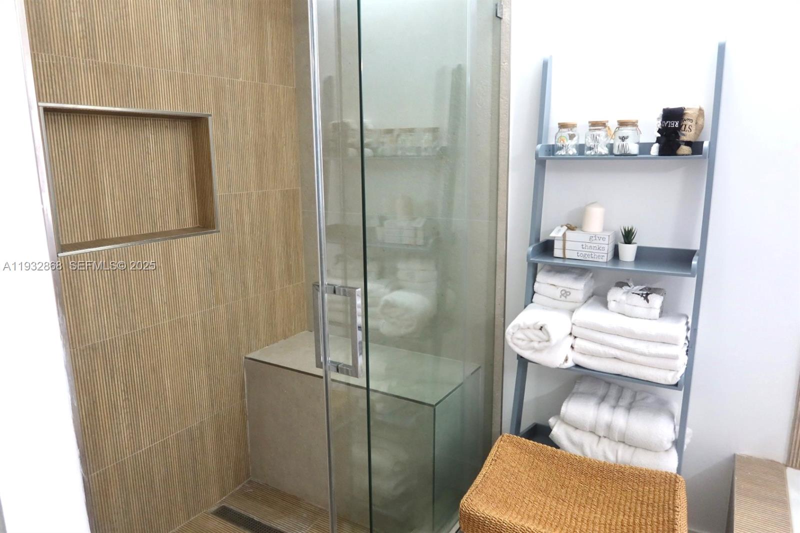 DORAL ISLES CAYMAN - Residential