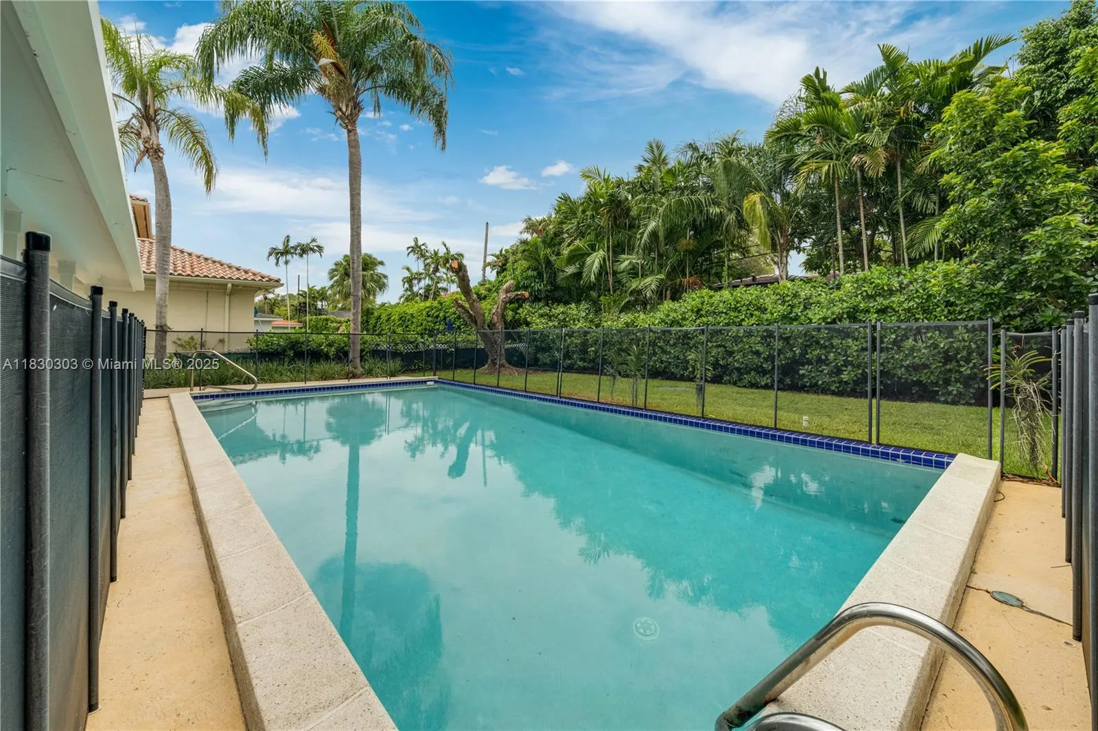 Coral Gables, Florida 33146, United States, 3 Bedrooms Bedrooms, ,2 BathroomsBathrooms,Residential,Active,160510