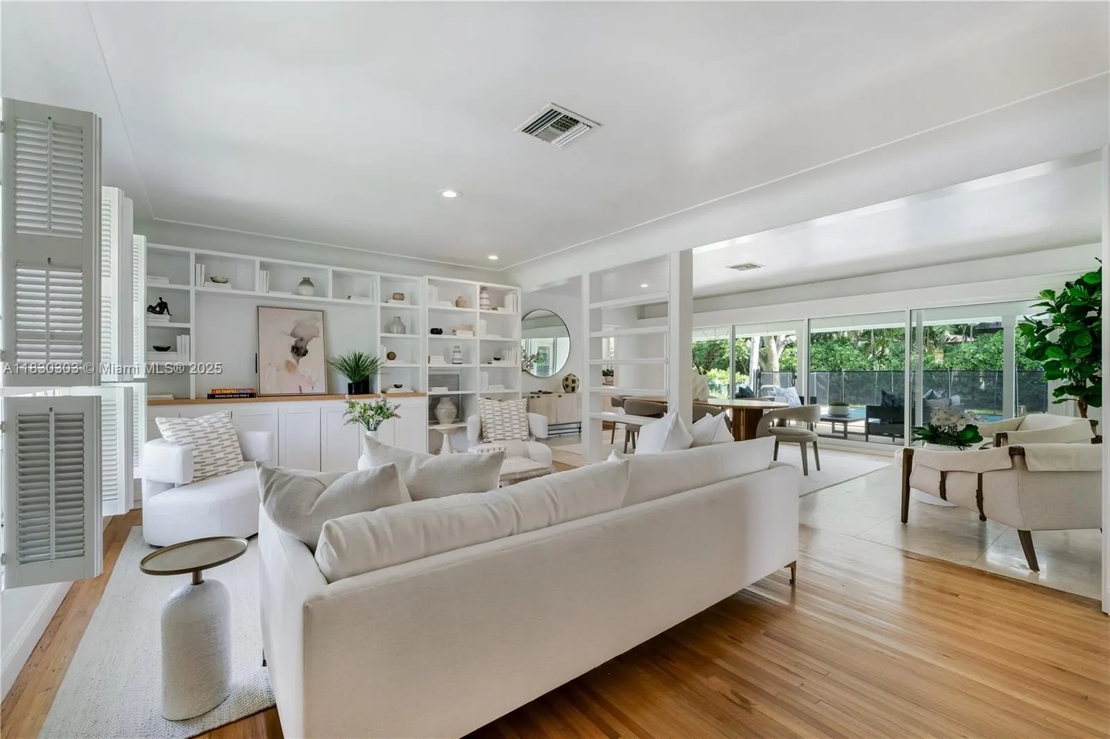 Coral Gables, Florida 33146, United States, 3 Bedrooms Bedrooms, ,2 BathroomsBathrooms,Residential,Active,160510