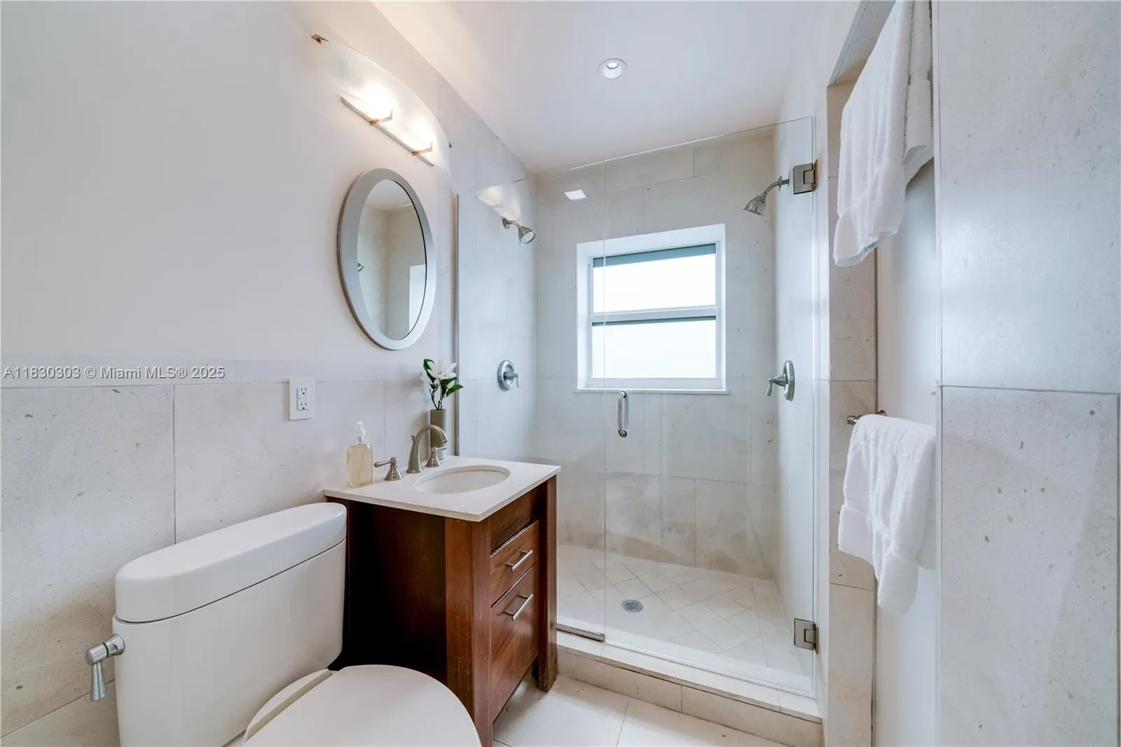 Coral Gables, Florida 33146, United States, 3 Bedrooms Bedrooms, ,2 BathroomsBathrooms,Residential,Active,160510