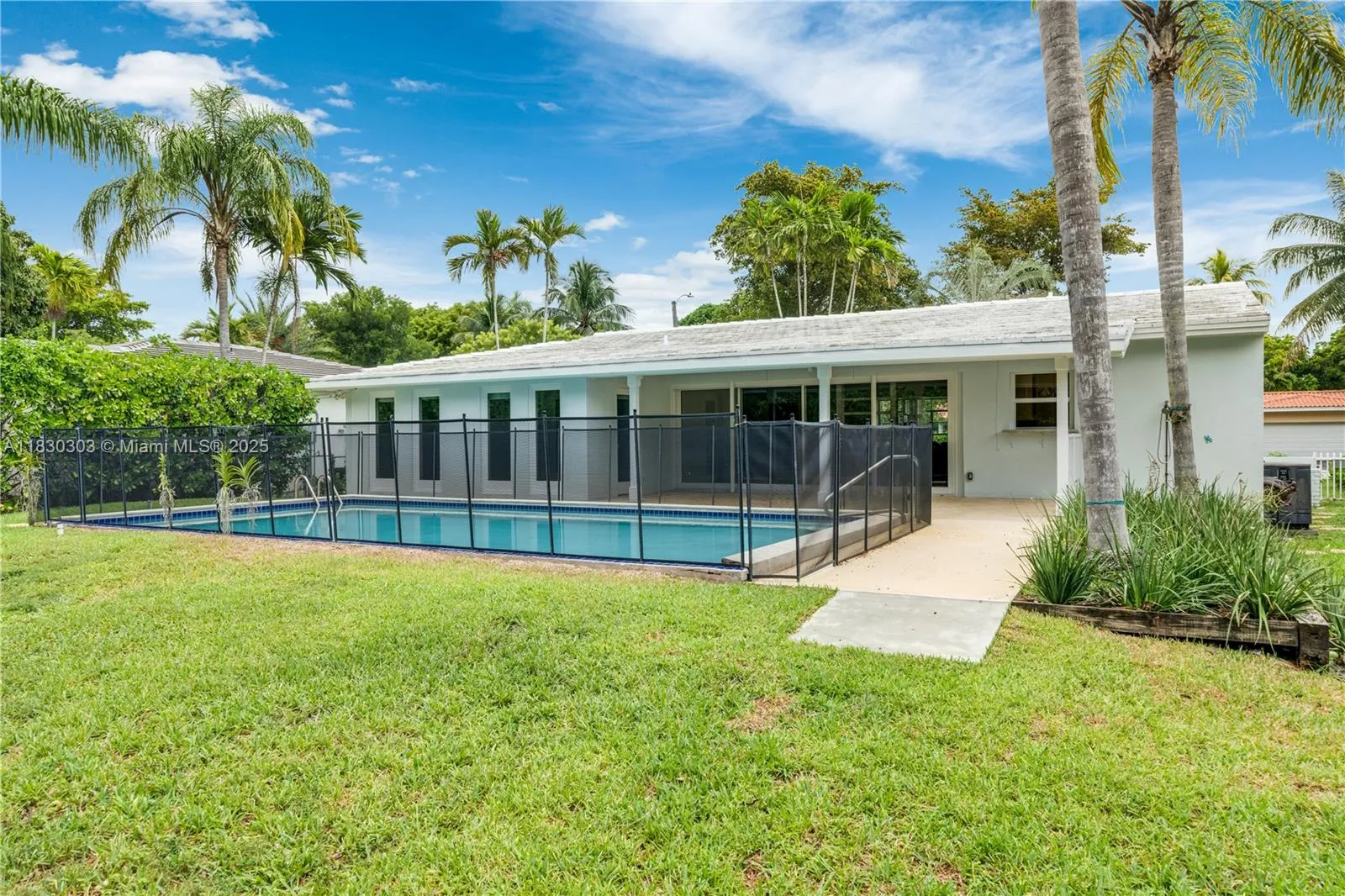 Coral Gables, Florida 33146, United States, 3 Bedrooms Bedrooms, ,2 BathroomsBathrooms,Residential,Active,160510