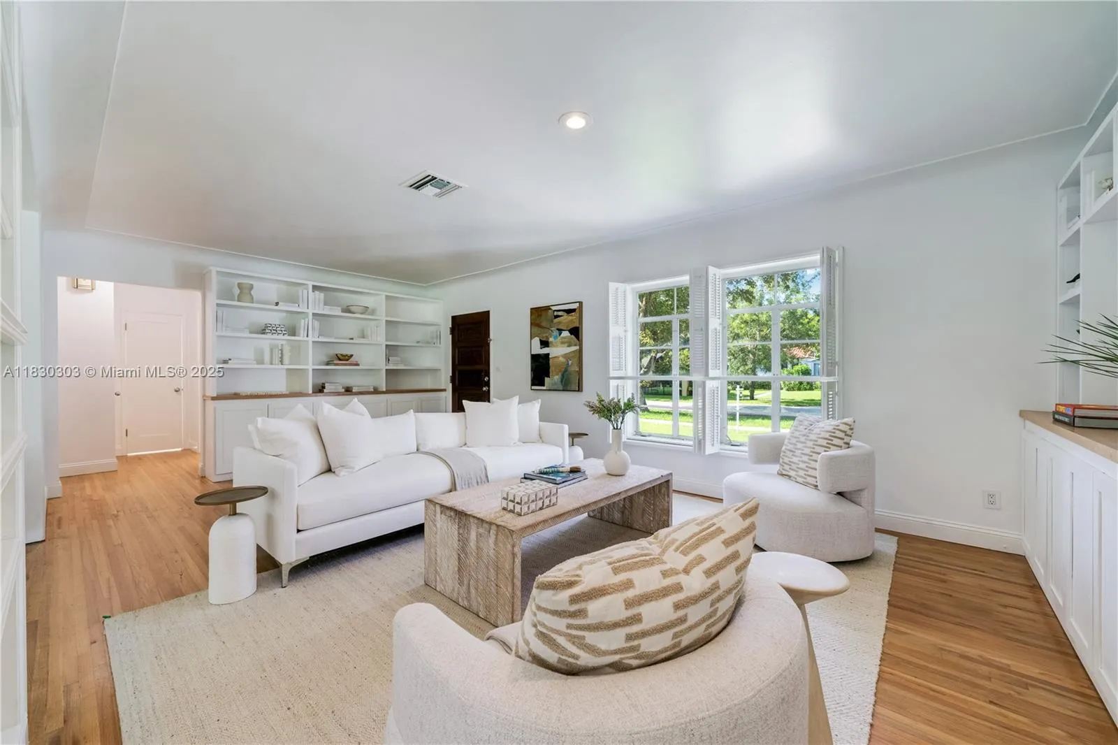 Coral Gables, Florida 33146, United States, 3 Bedrooms Bedrooms, ,2 BathroomsBathrooms,Residential,Active,160510