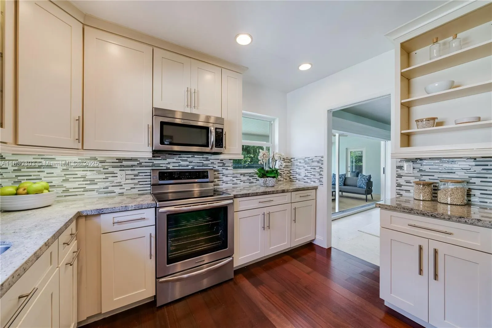 Coral Gables, Florida 33146, United States, 3 Bedrooms Bedrooms, ,2 BathroomsBathrooms,Residential,Active,160510