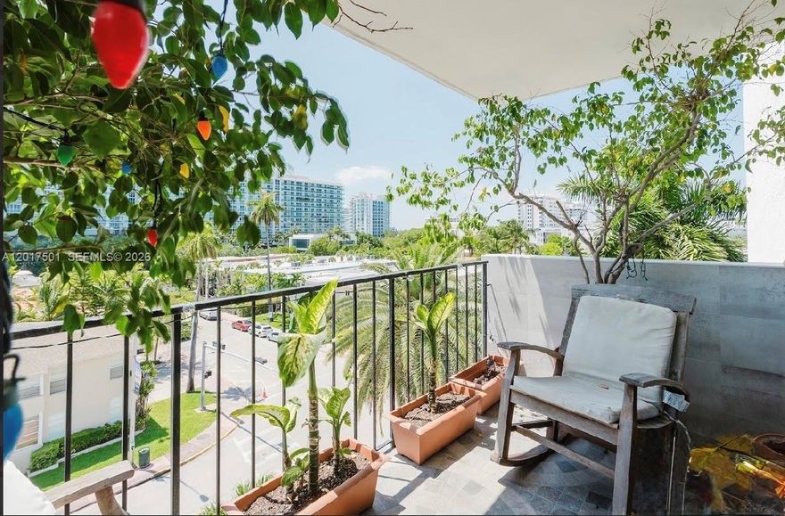 Spacious corner 2BD/2BA residence in the desirable “03” line. Bright, functional layout with generous living areas, impact windows, and abundant natural light. Offered in original condition—ideal to renovate and maximize value. Recently updated A/C. Includes 1 assigned parking space. Prime location near the beach, parks, and dining. Strong recent comparable sales in the line highlight value and upside potential. Some furniture pieces have been modified using AI.