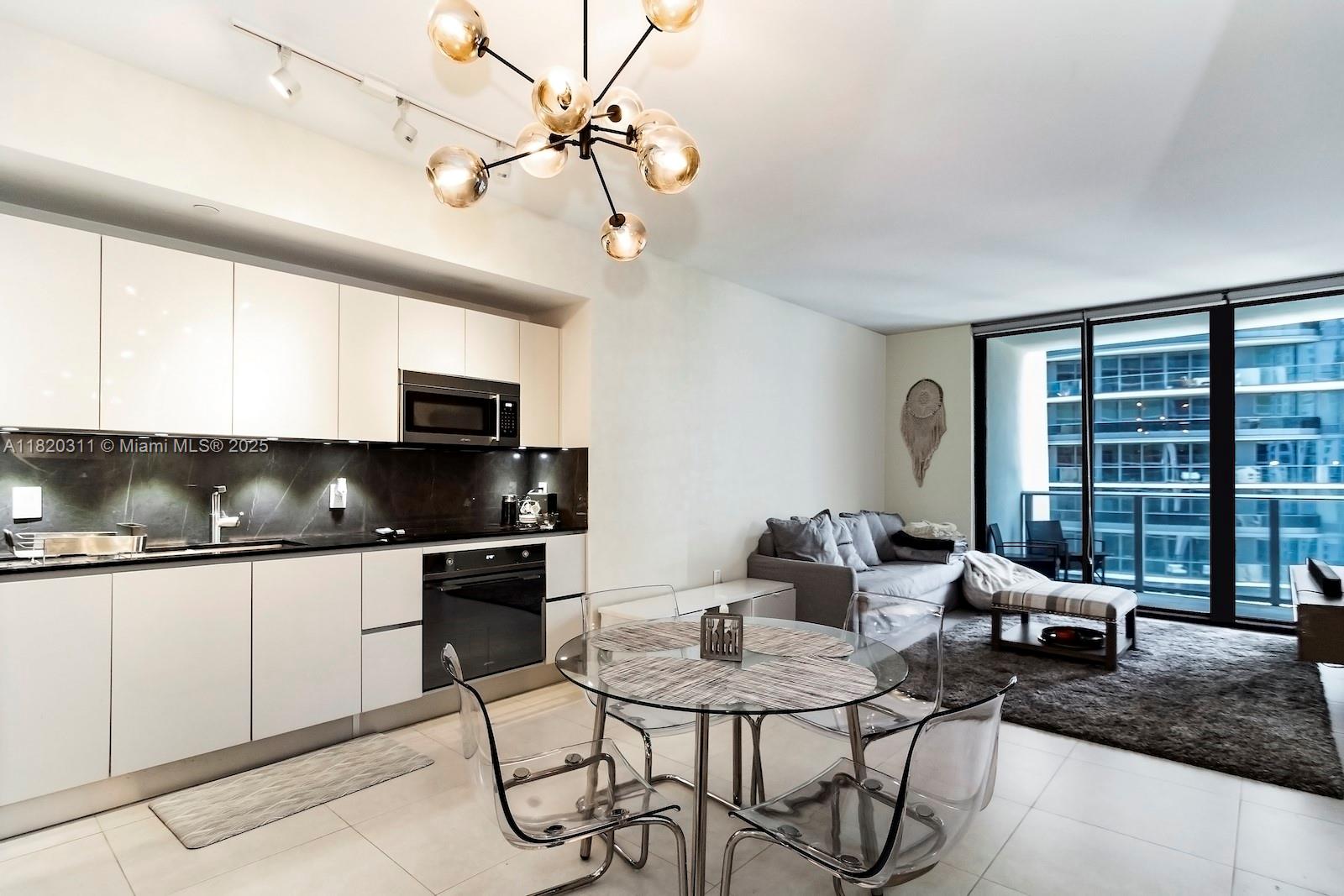 1010 Brickell Ave 2508, Miami, Broward County, Florida - 1 Bedrooms  
2 Bathrooms - 