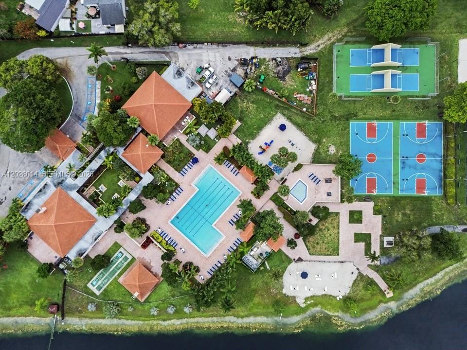 CROSSINGS VILLAGE HOMES C - Residential