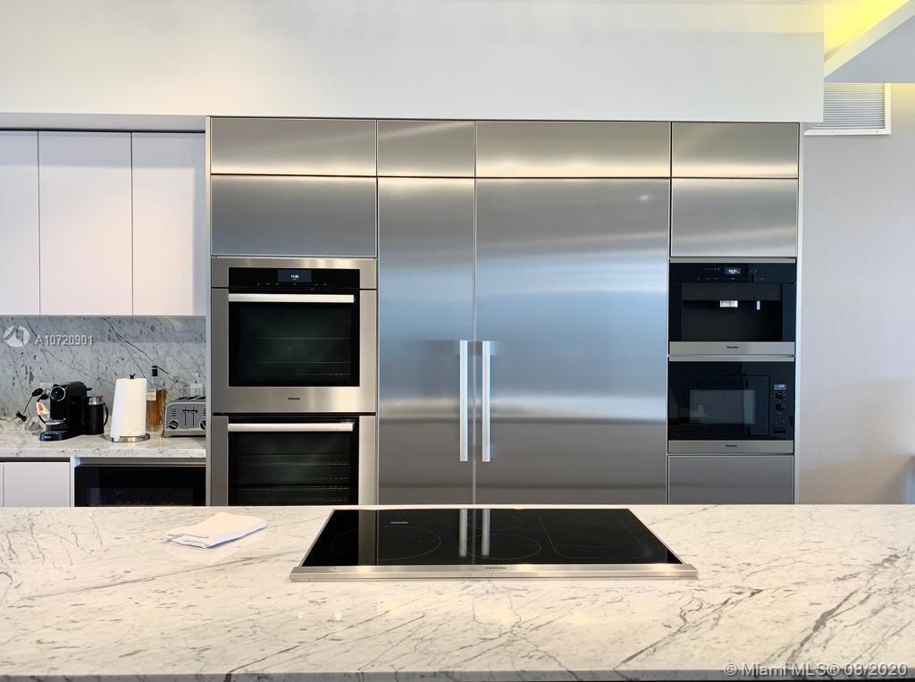 Priv&#xE9; Islands - Residential