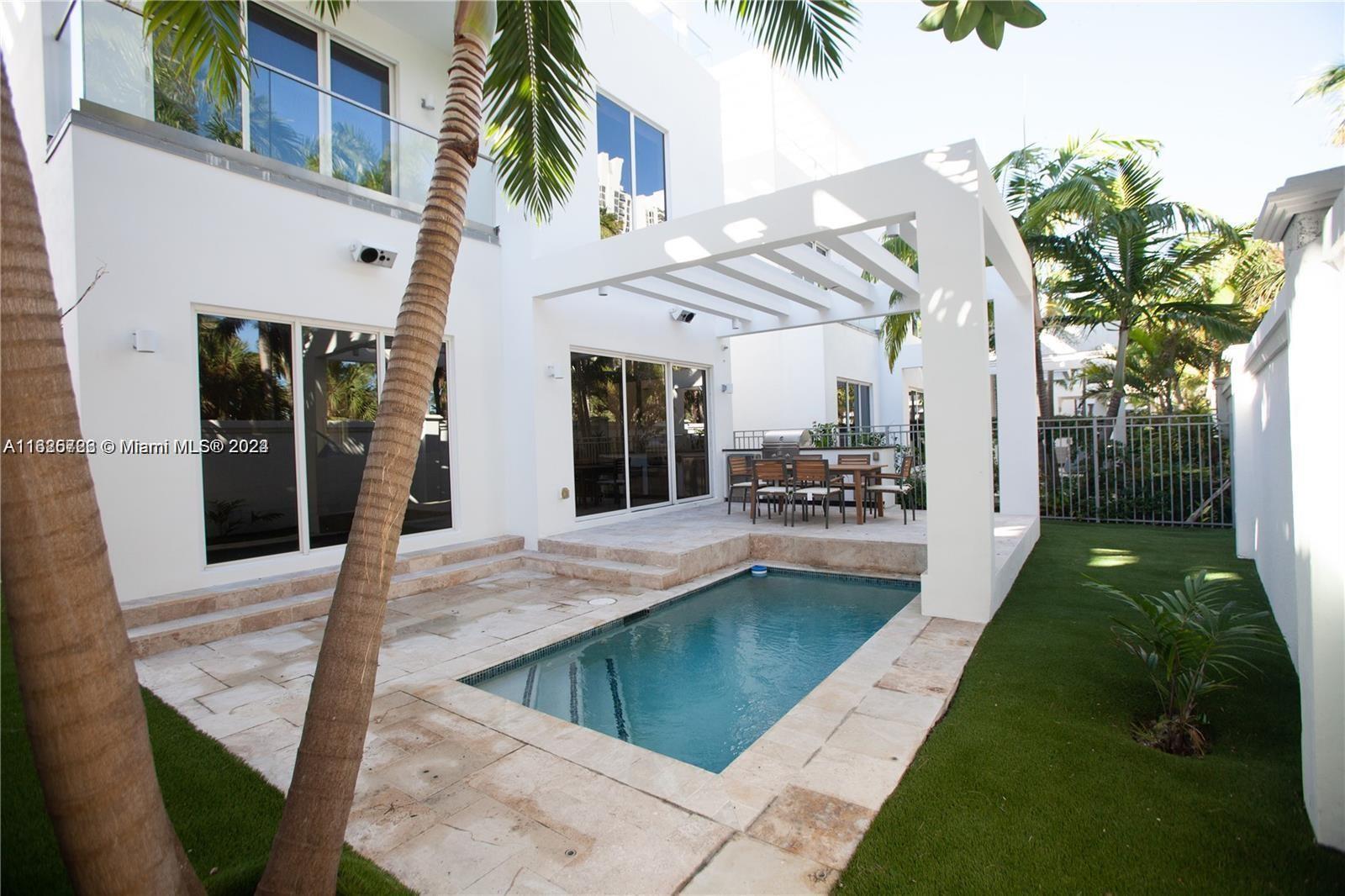 BEACHWALK - Residential