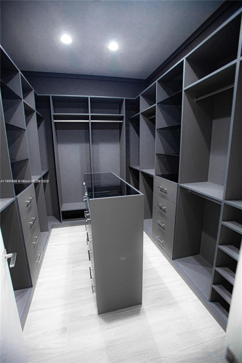 BEACHWALK - Residential