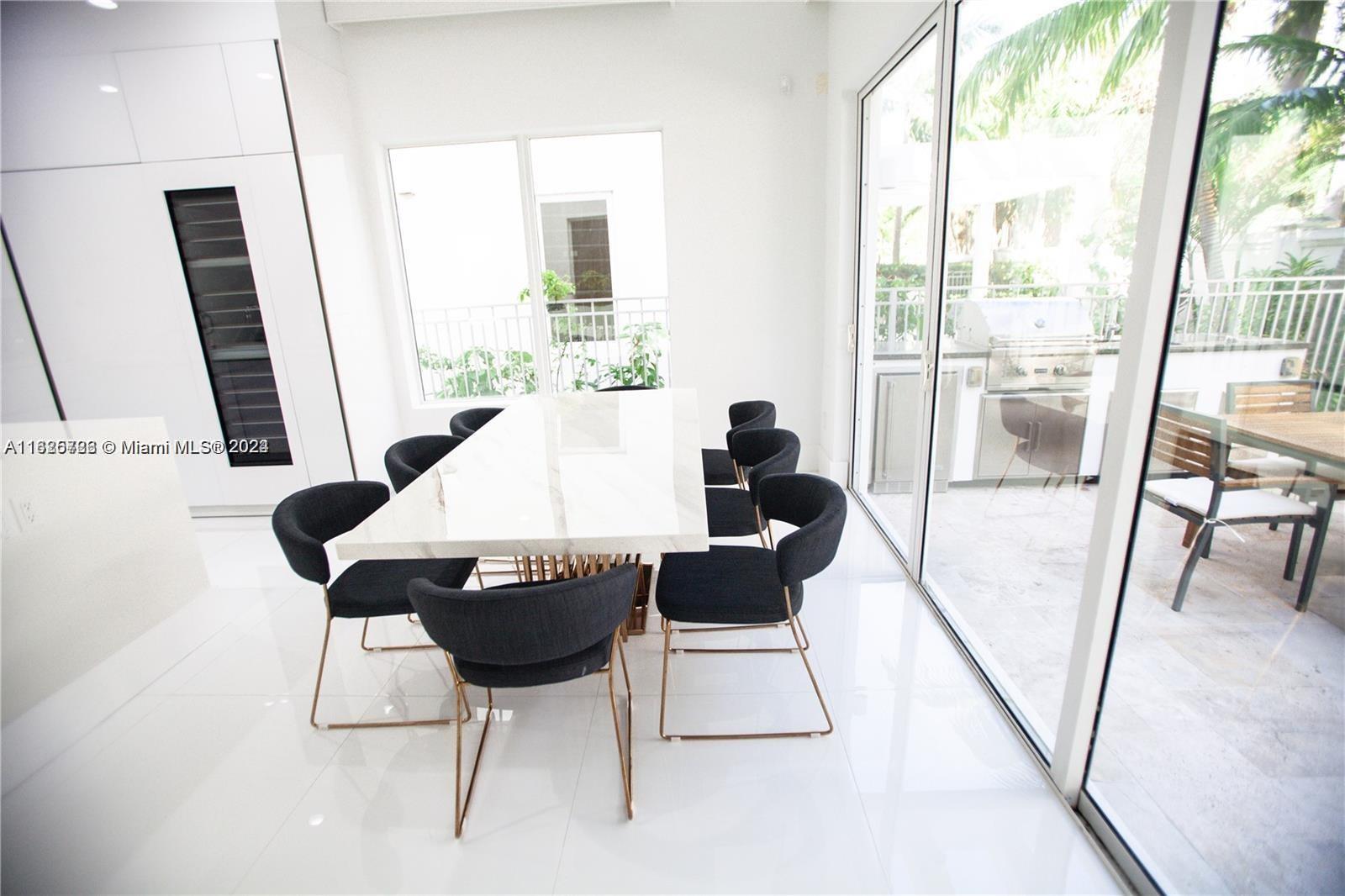 BEACHWALK - Residential