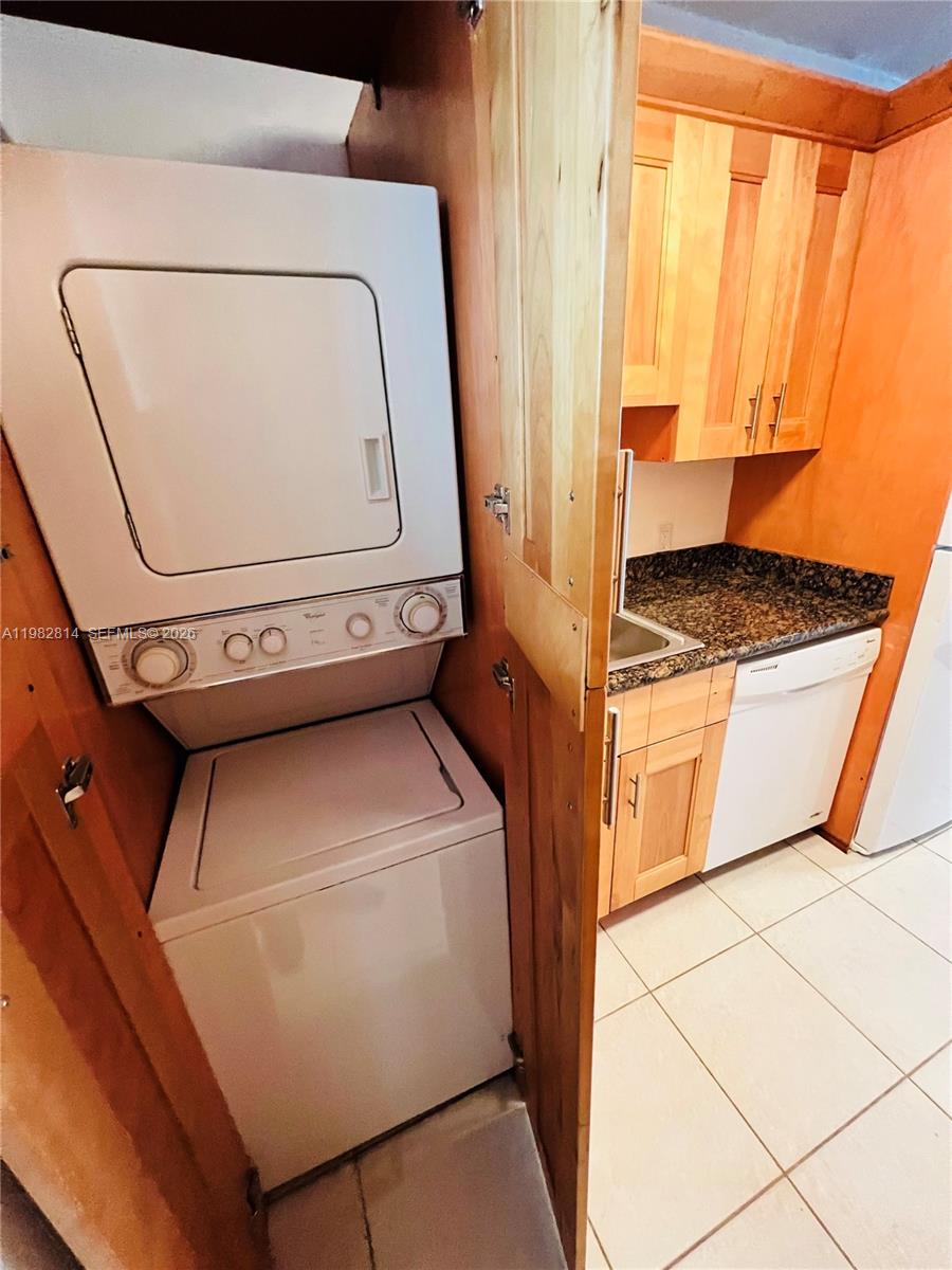 LUCY CONDO - Residential Lease