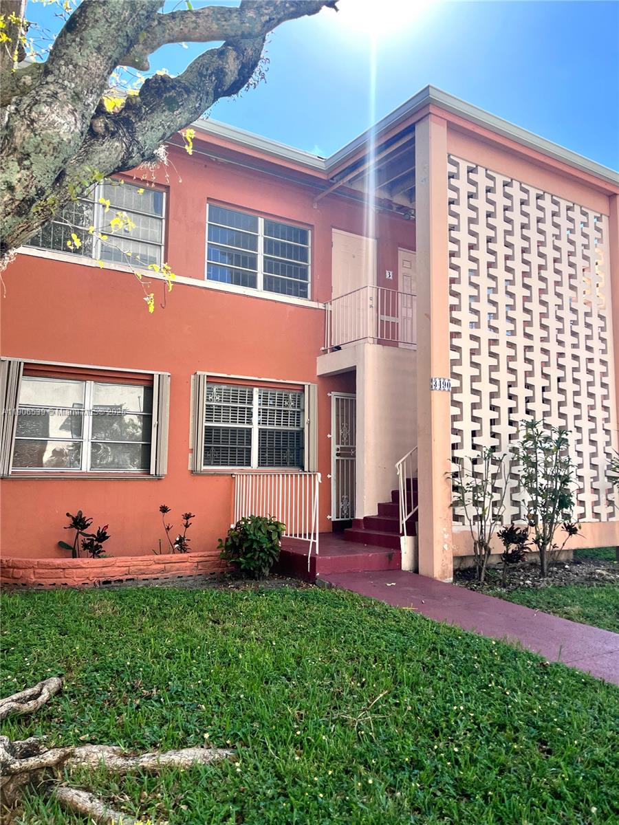 CORAL GARDENS CONDO BLDG - Residential Lease