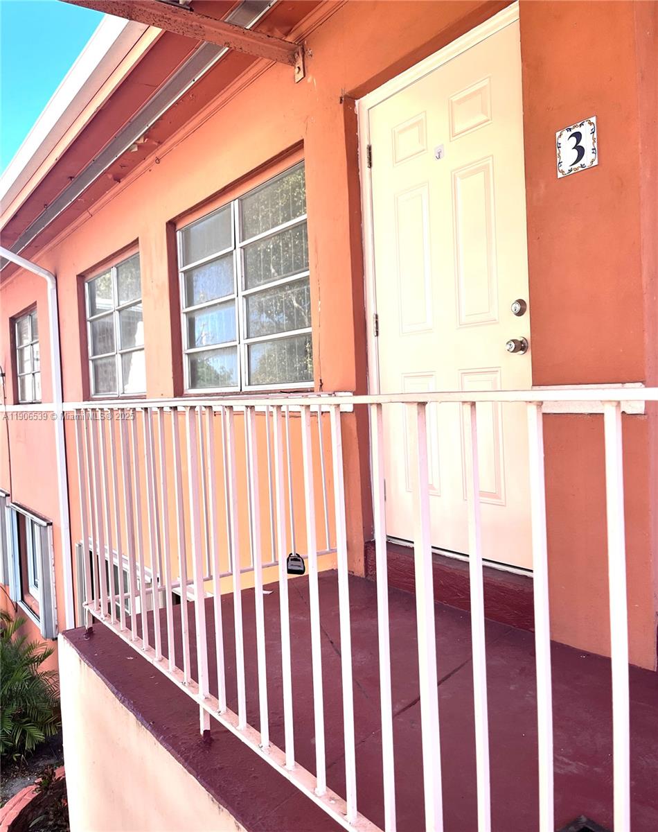 CORAL GARDENS CONDO BLDG - Residential Lease