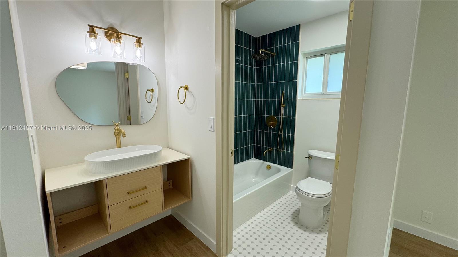 GOLDEN HEIGHTS - Residential