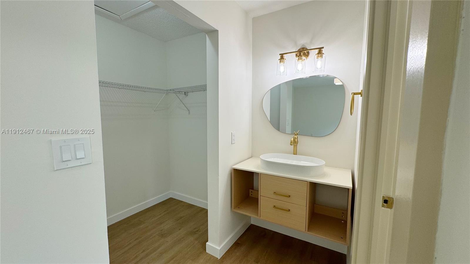 GOLDEN HEIGHTS - Residential