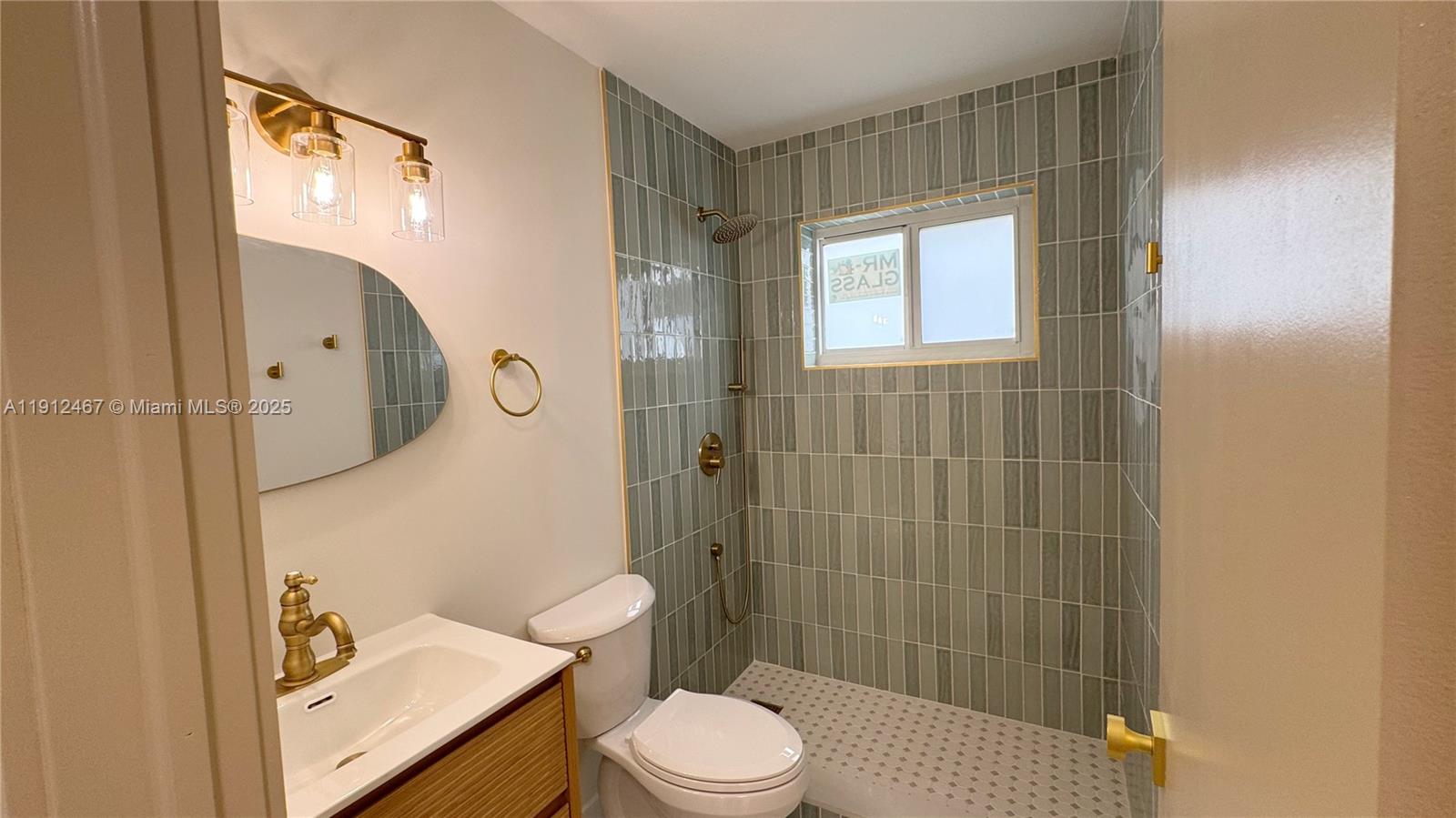 GOLDEN HEIGHTS - Residential