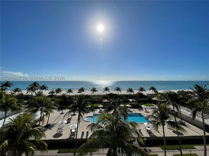 Photo 1 of 31 — 2625 Collins Ave 605, Miami Beach, FL 33140