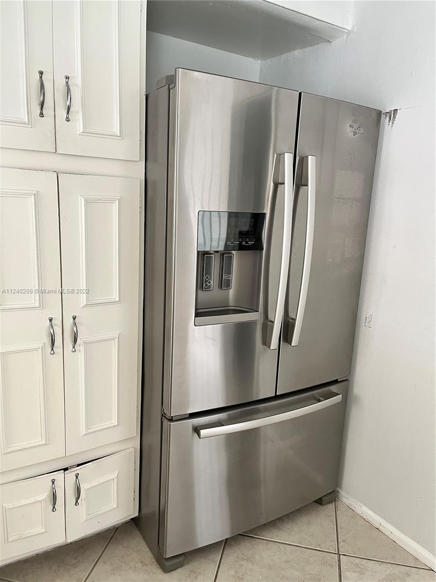 CRESTHAVEN 11 - Residential