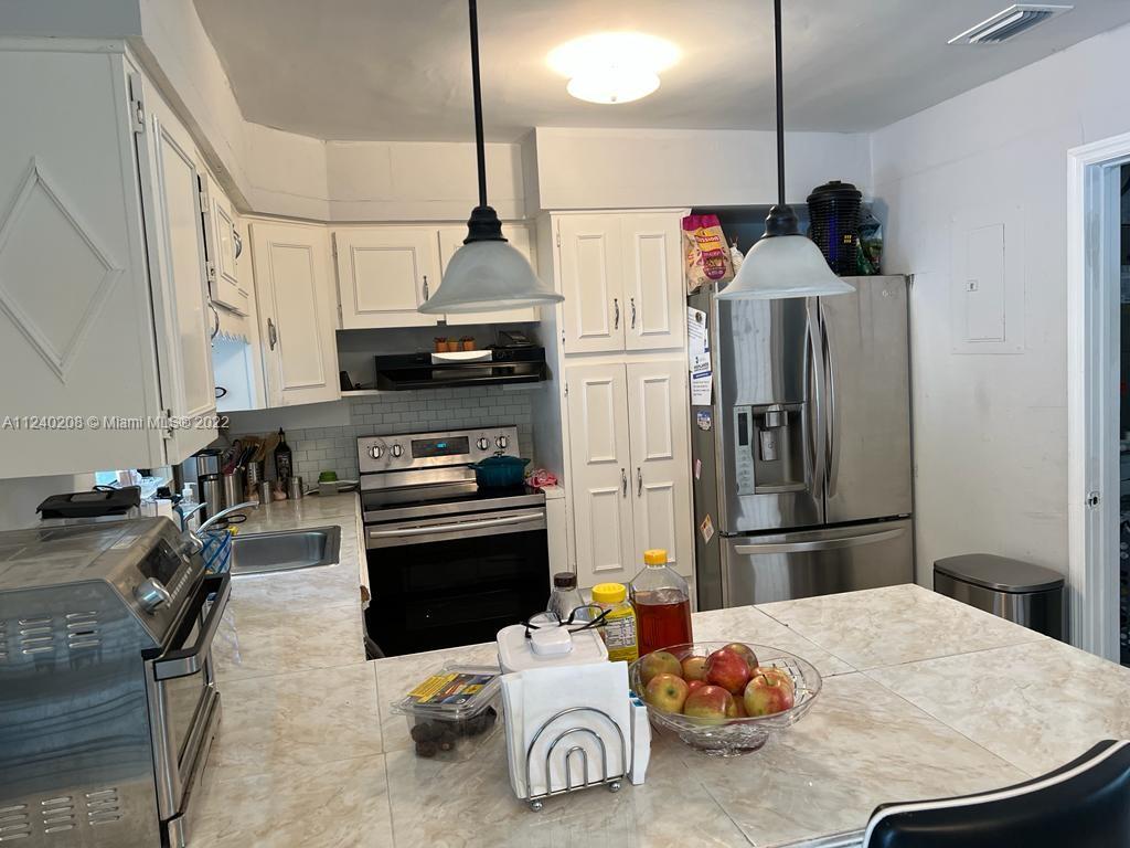 CRESTHAVEN 11 - Residential