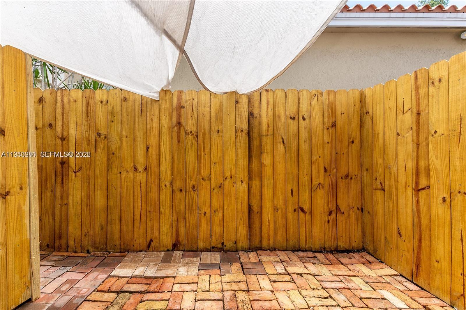 JACKSON PEACOCKS SUB - Residential Lease