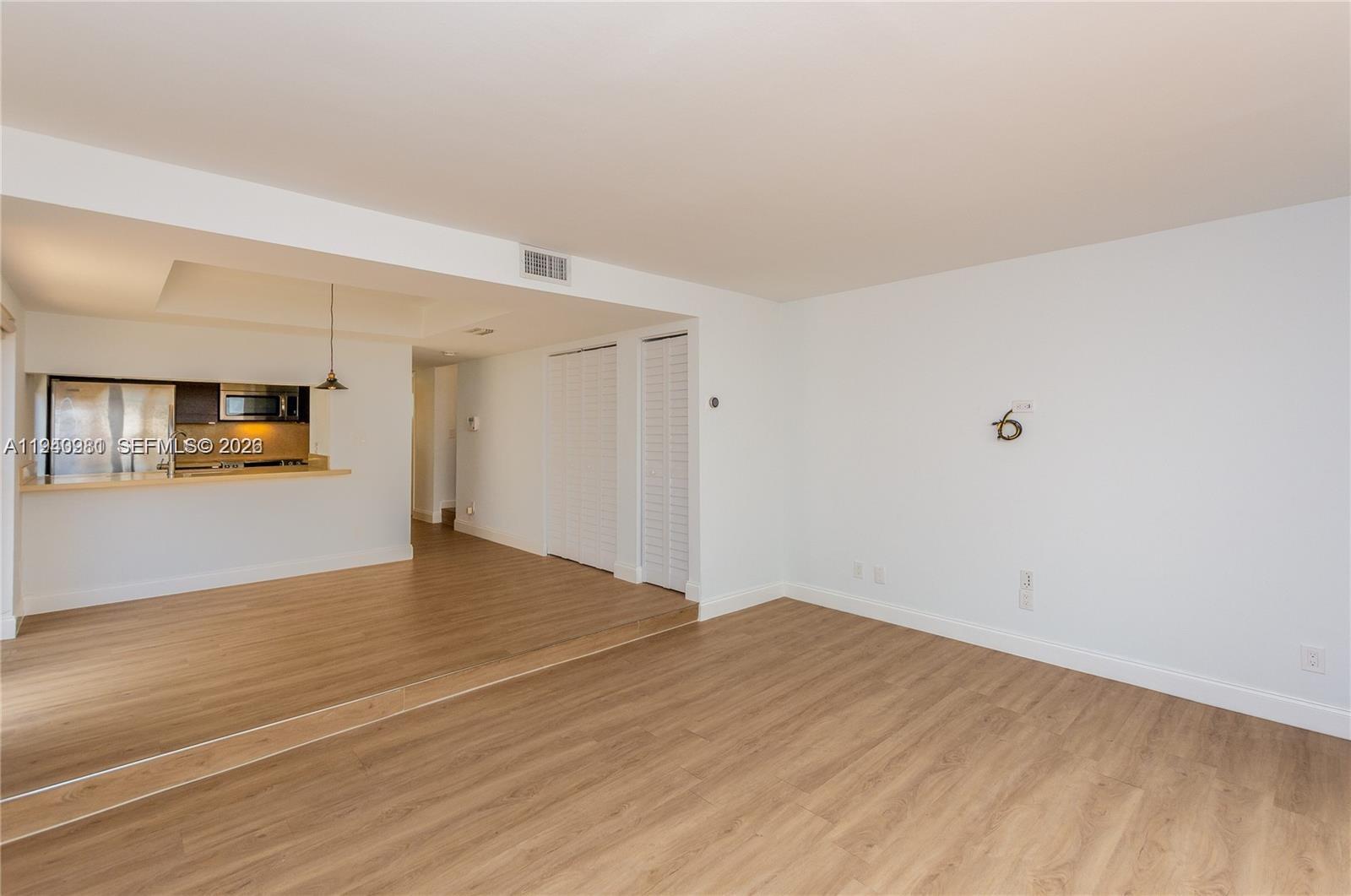 JACKSON PEACOCKS SUB - Residential Lease