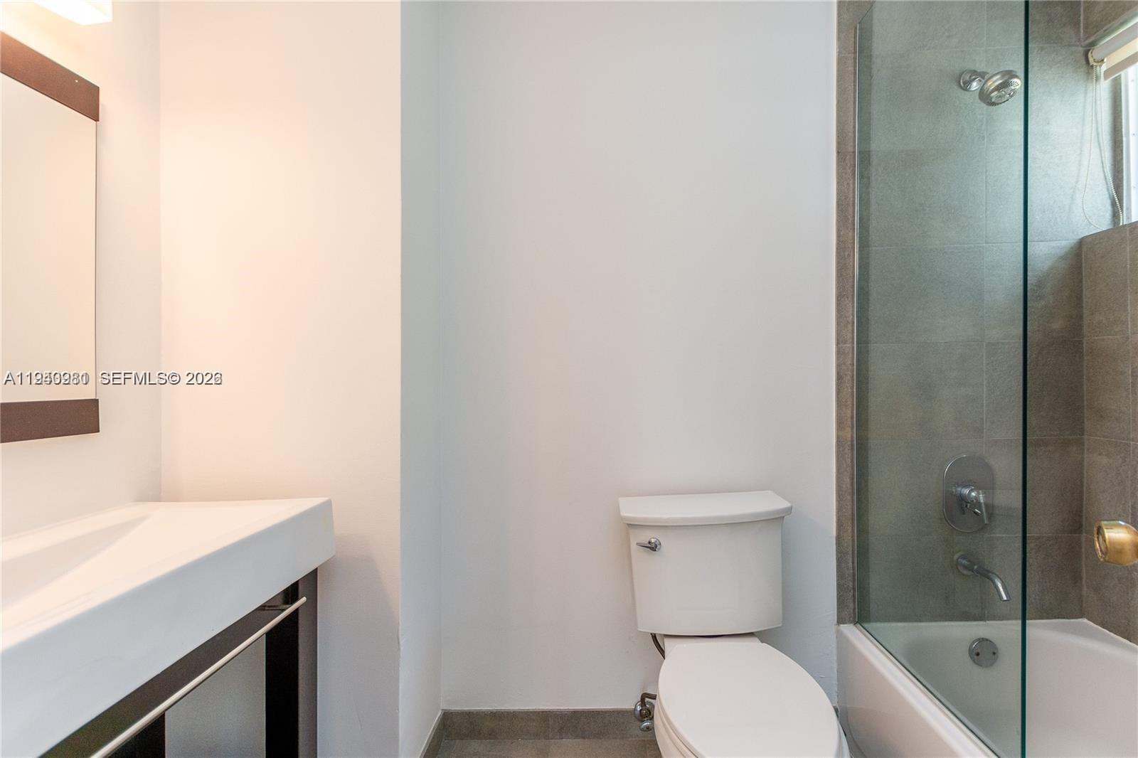 JACKSON PEACOCKS SUB - Residential Lease