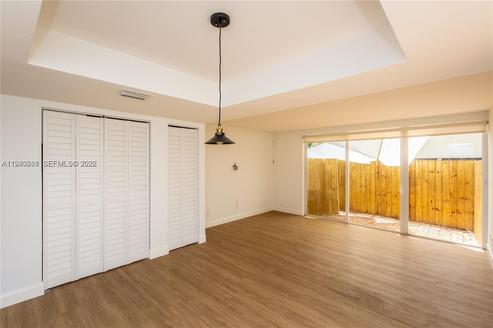 JACKSON PEACOCKS SUB - Residential Lease