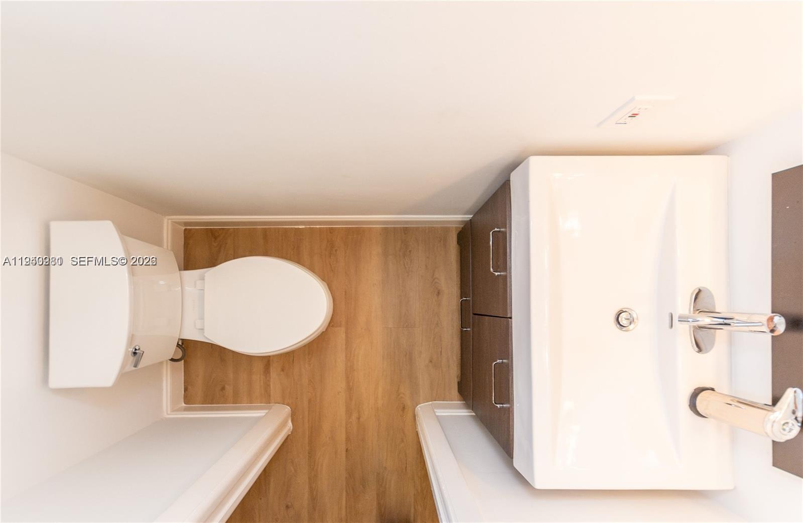 JACKSON PEACOCKS SUB - Residential Lease