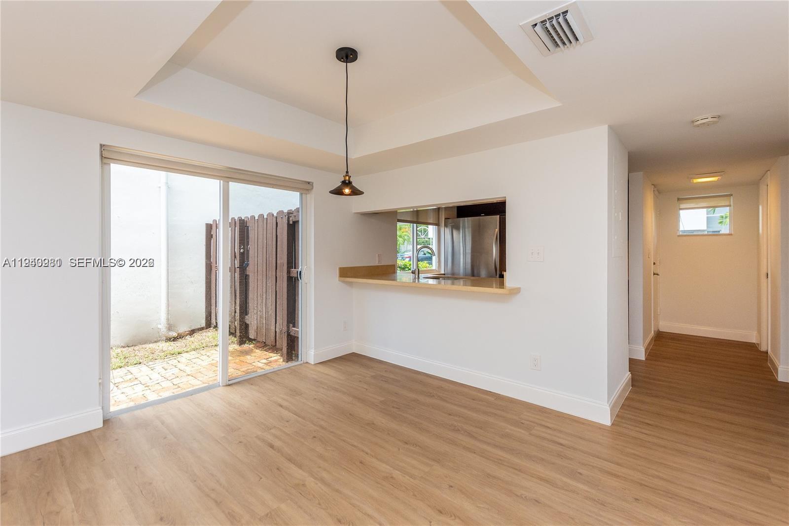 JACKSON PEACOCKS SUB - Residential Lease