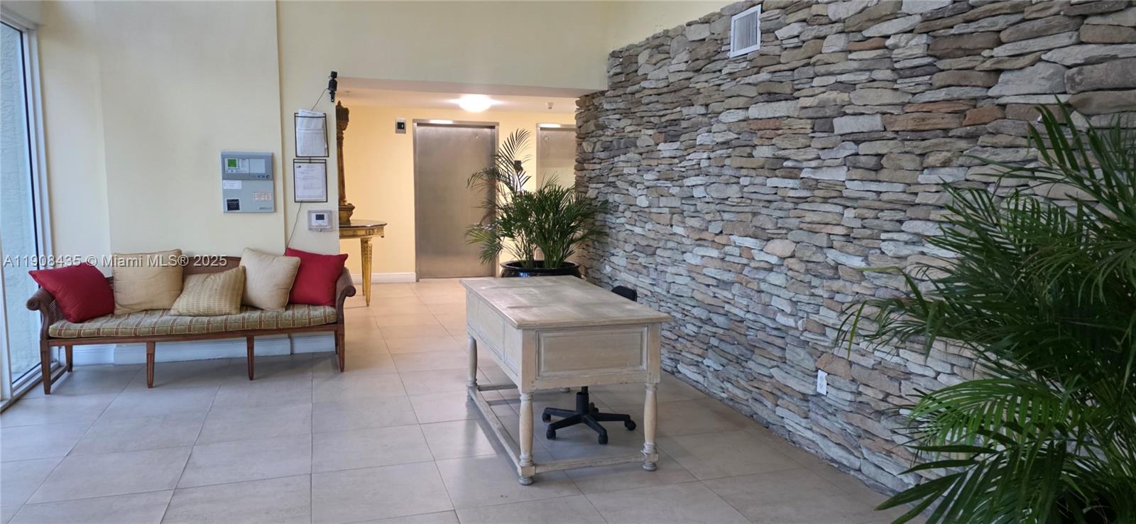 HIGHLAND PARK LOFTS CONDO - Residential