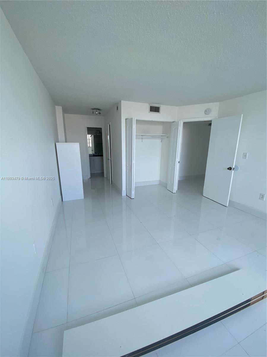 COMMODORE PLAZA CONDO - Residential Lease