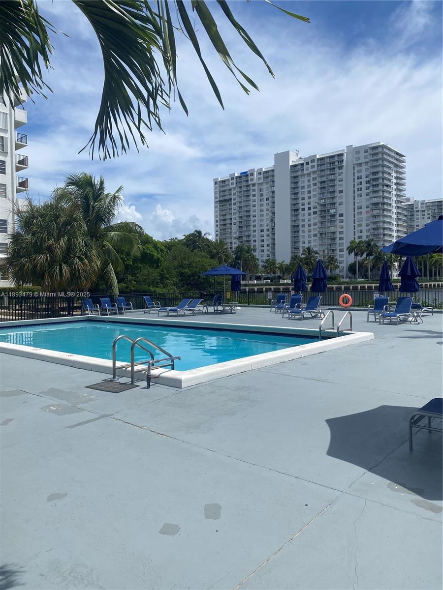 COMMODORE PLAZA CONDO - Residential Lease