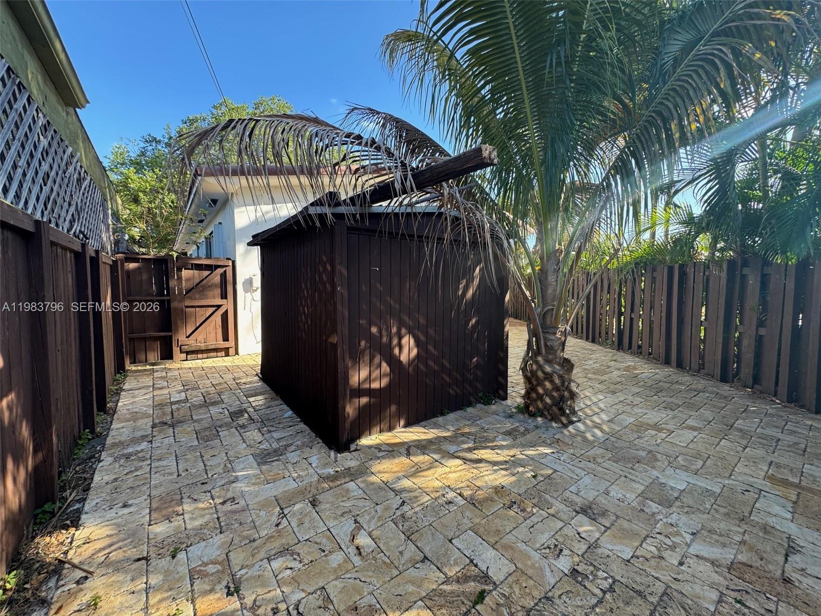 REV OF REV FEC ADDN HIALE - Residential Lease