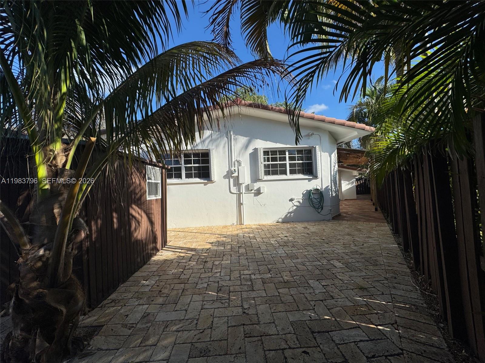 REV OF REV FEC ADDN HIALE - Residential Lease