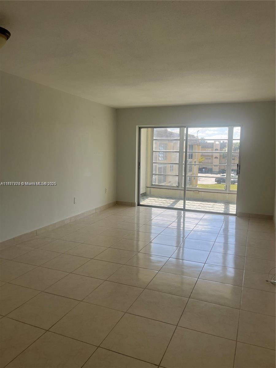 8285 Sunrise Lakes Blvd 308