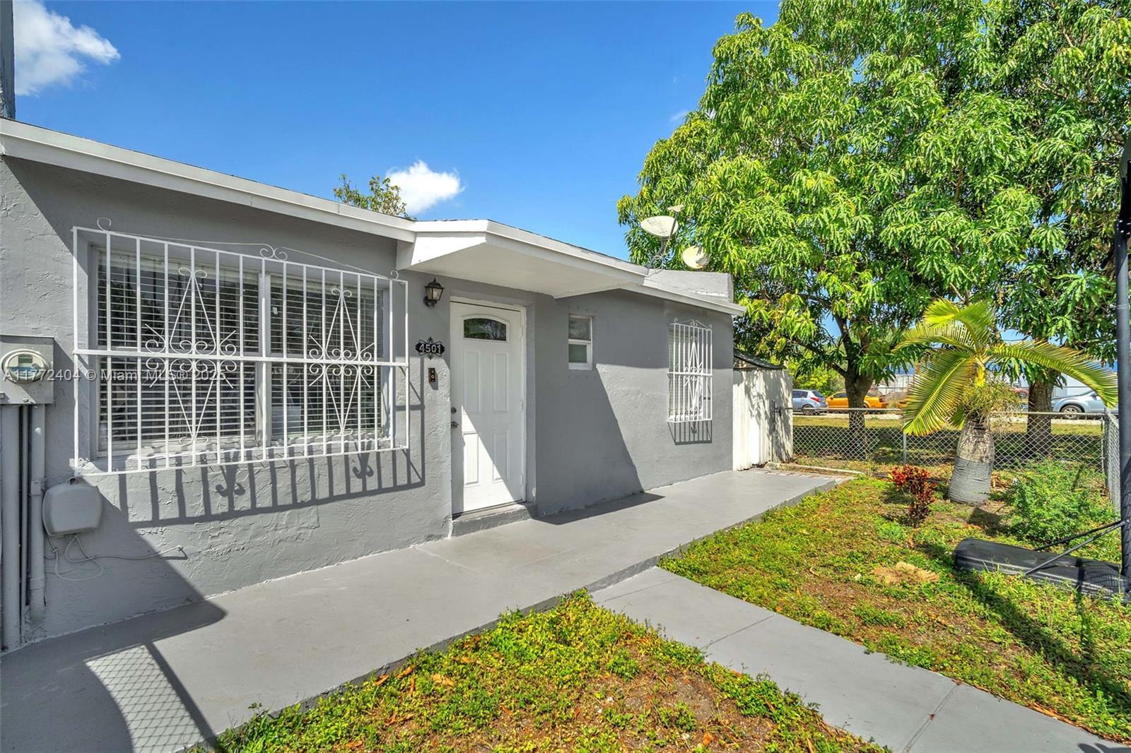 Property for Sale at 4501 Nw 194th St, Miami Gardens, Broward County, Florida - Bedrooms: 3 
Bathrooms: 1  - $349,000