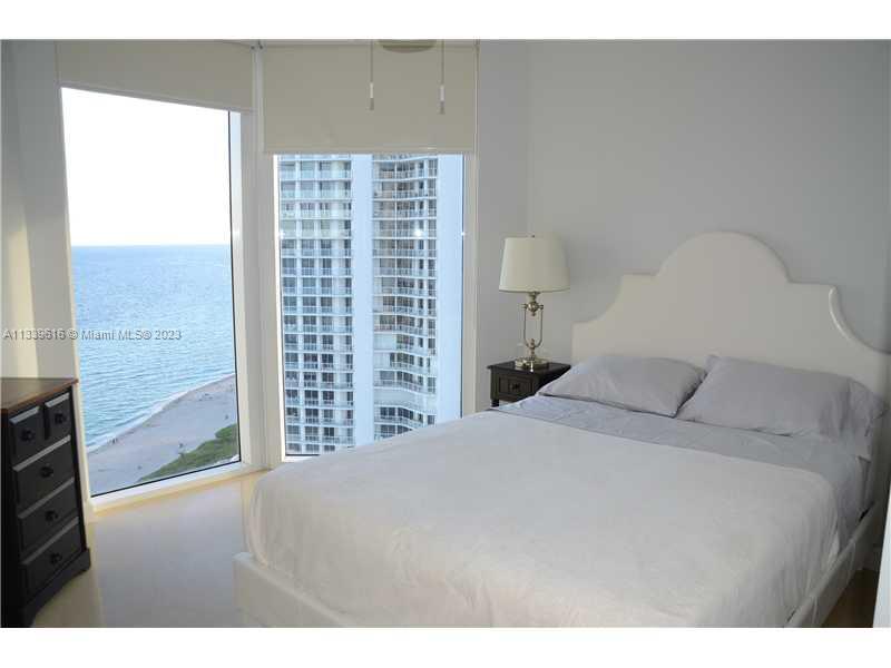 LA PERLA CONDO - Residential Lease