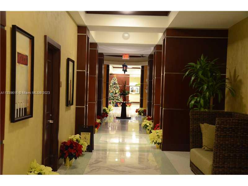 LA PERLA CONDO - Residential Lease