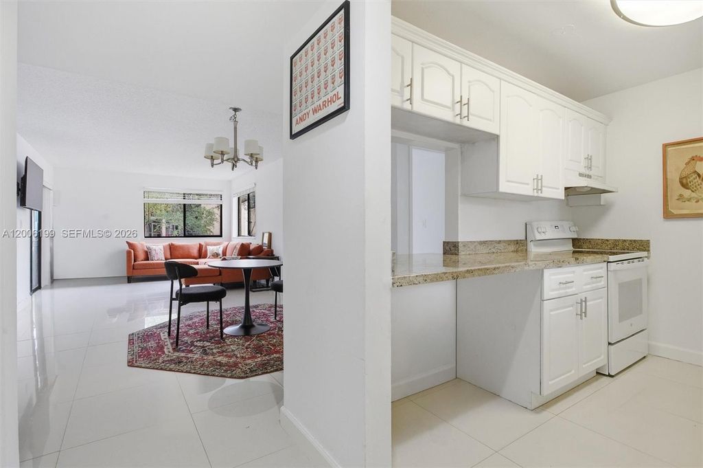 Photo of 183 Lakeview Dr #102, Weston, FL 33326 (MLS # A12006199)