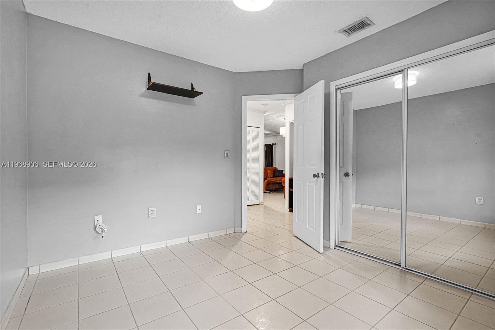 MELENA SUB - Residential