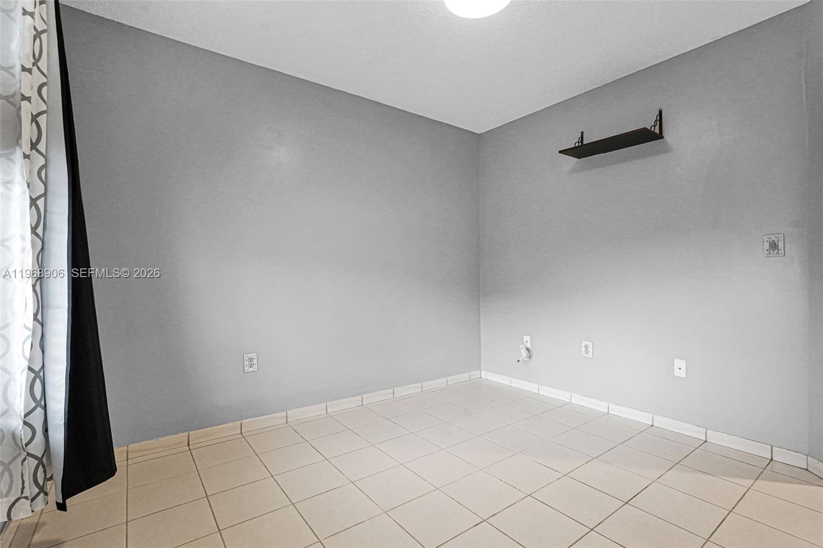 MELENA SUB - Residential