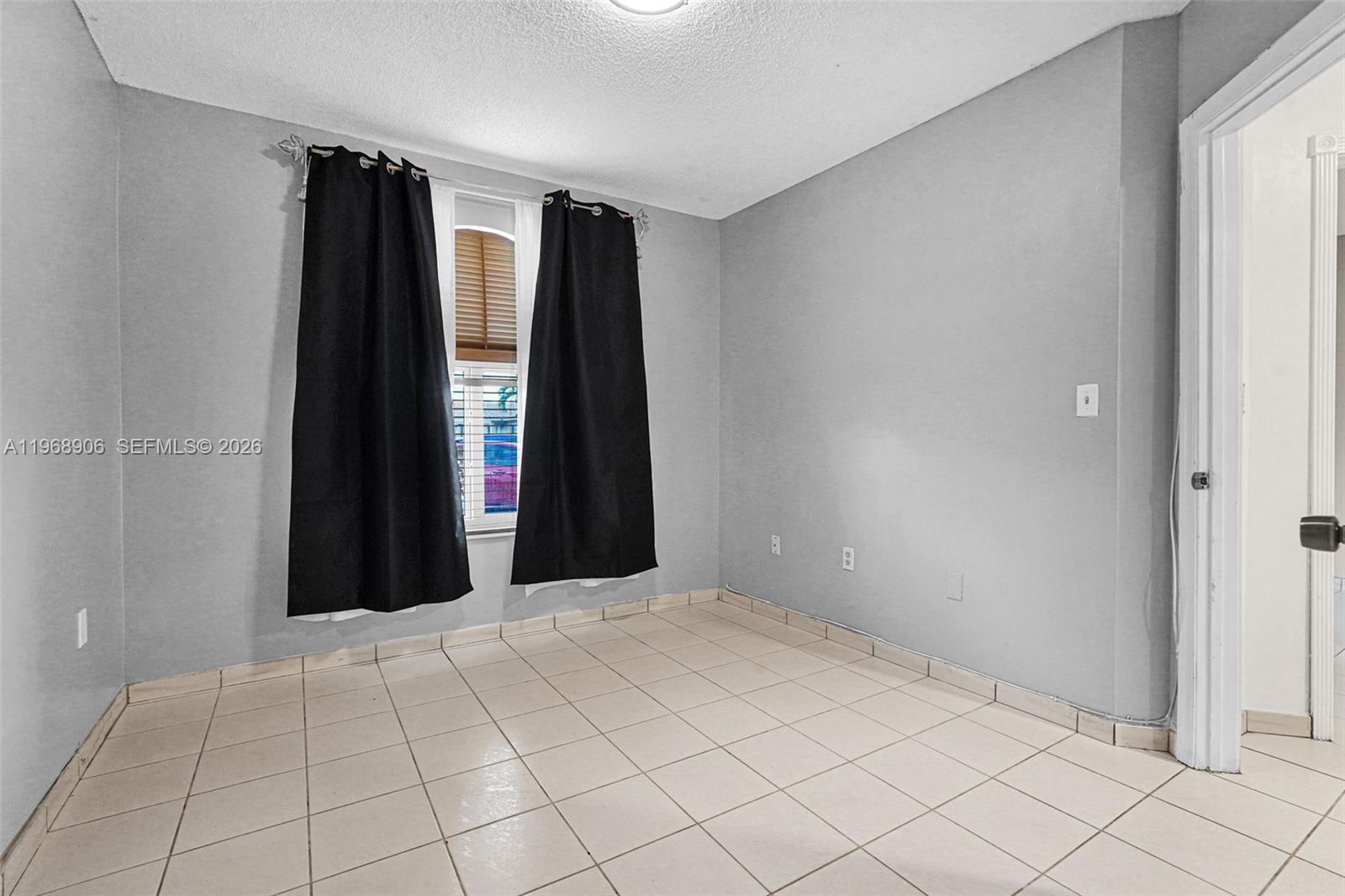 MELENA SUB - Residential