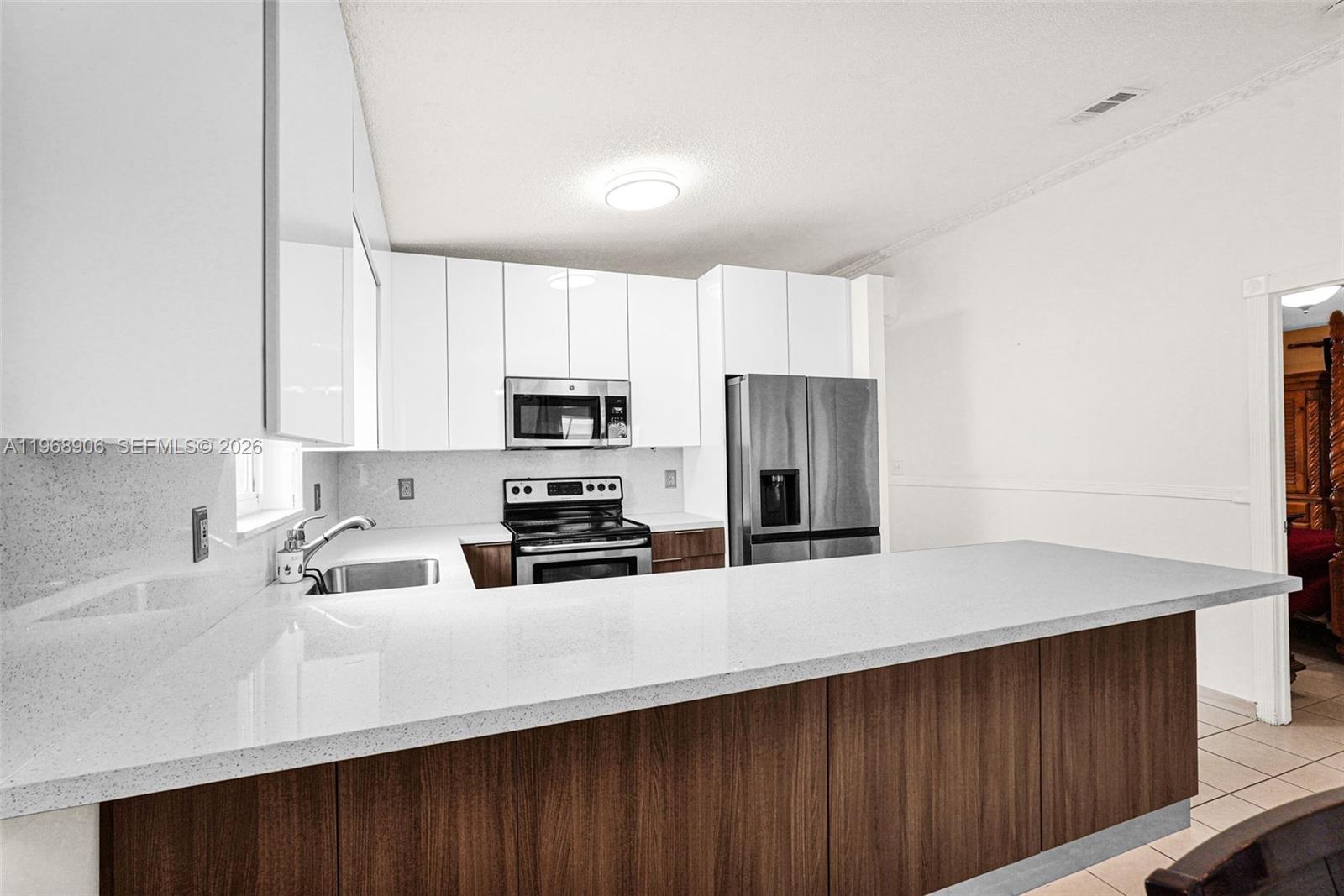 MELENA SUB - Residential