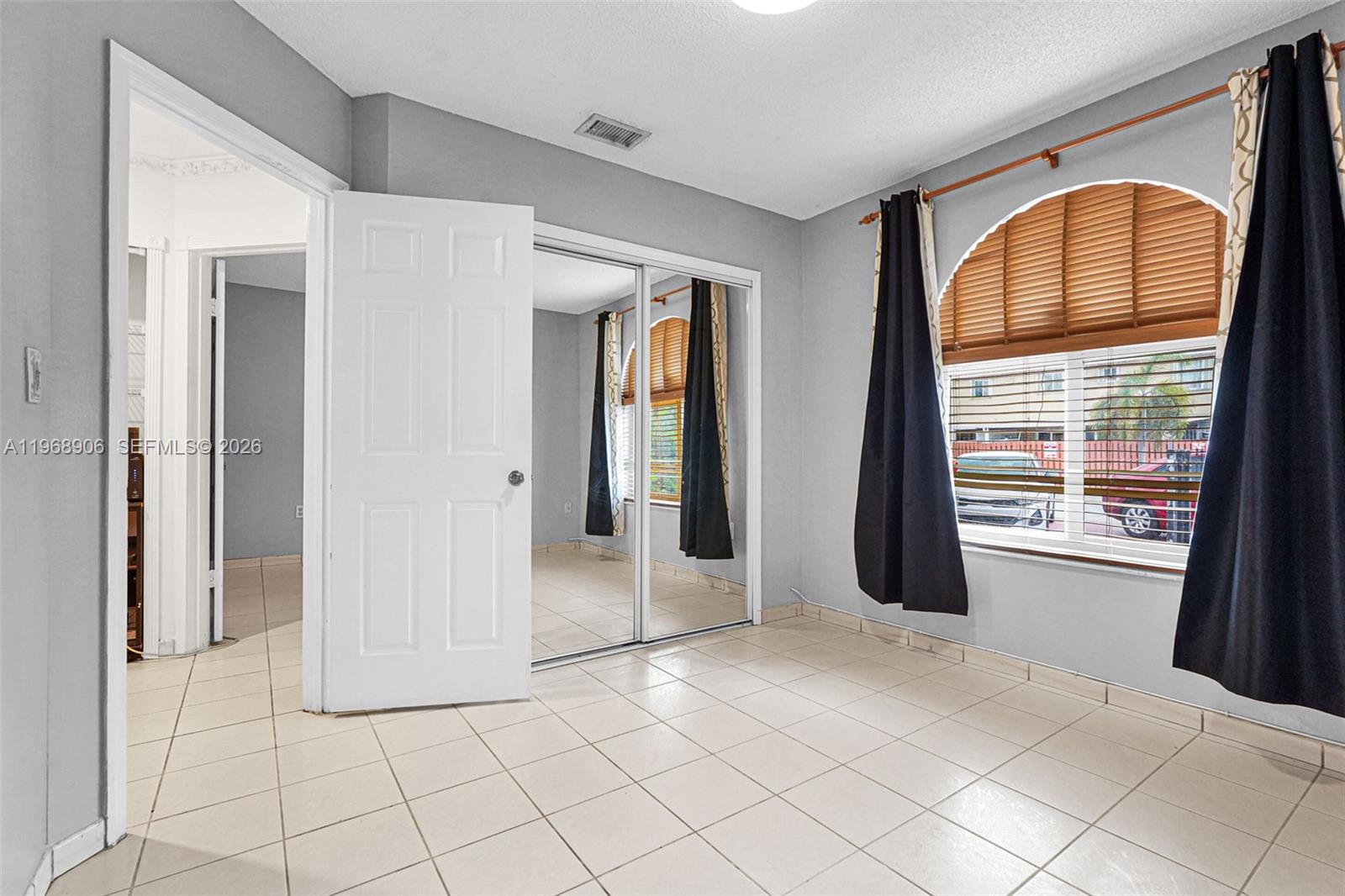 MELENA SUB - Residential