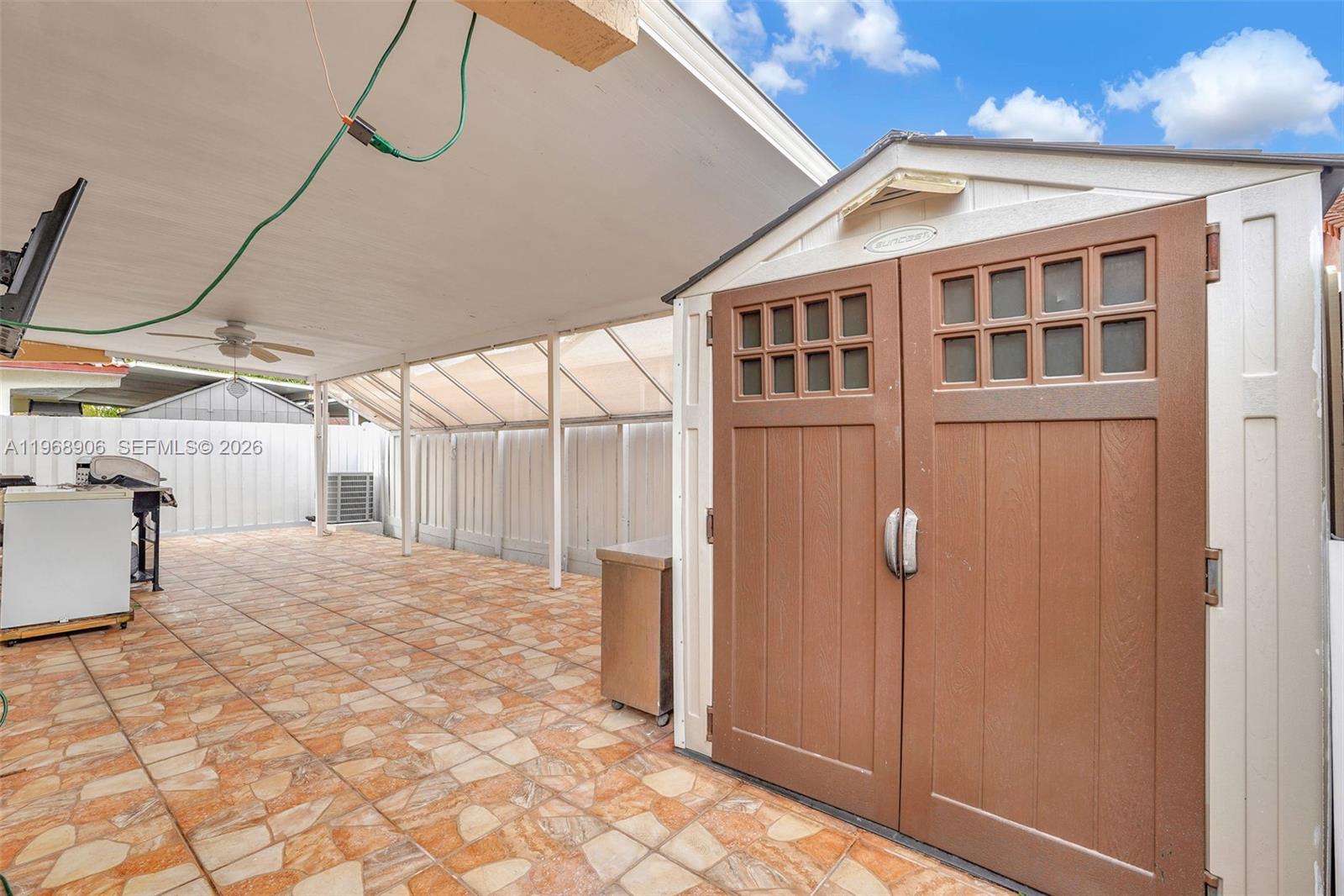 MELENA SUB - Residential