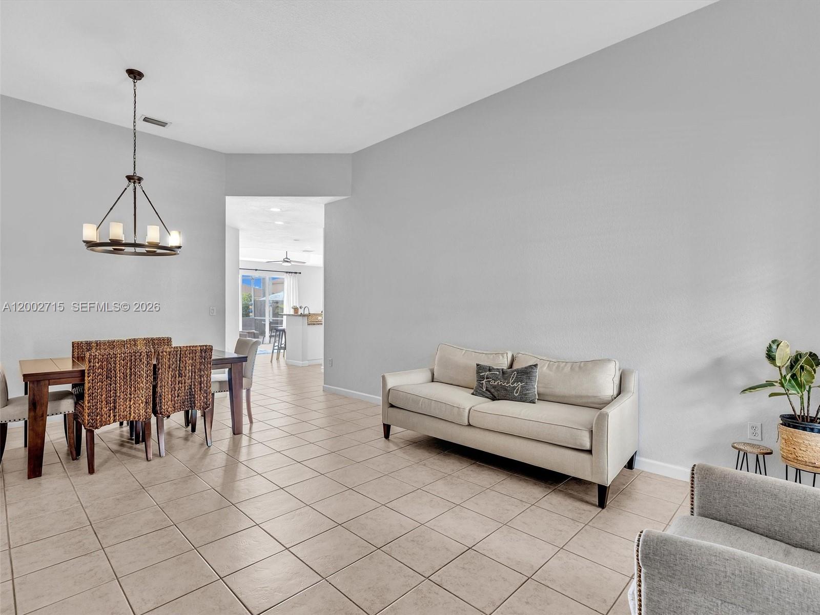 FLORIDIAN BAY ESTATES - Residential